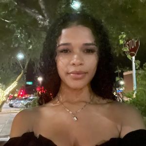 Meet your Posher, Camille